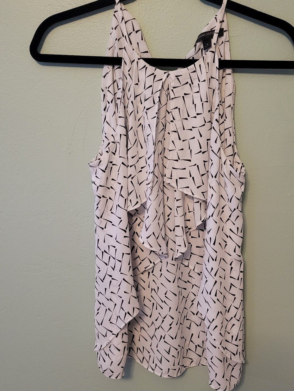 Banana Republic Black & White Abstract Ruffle Tank